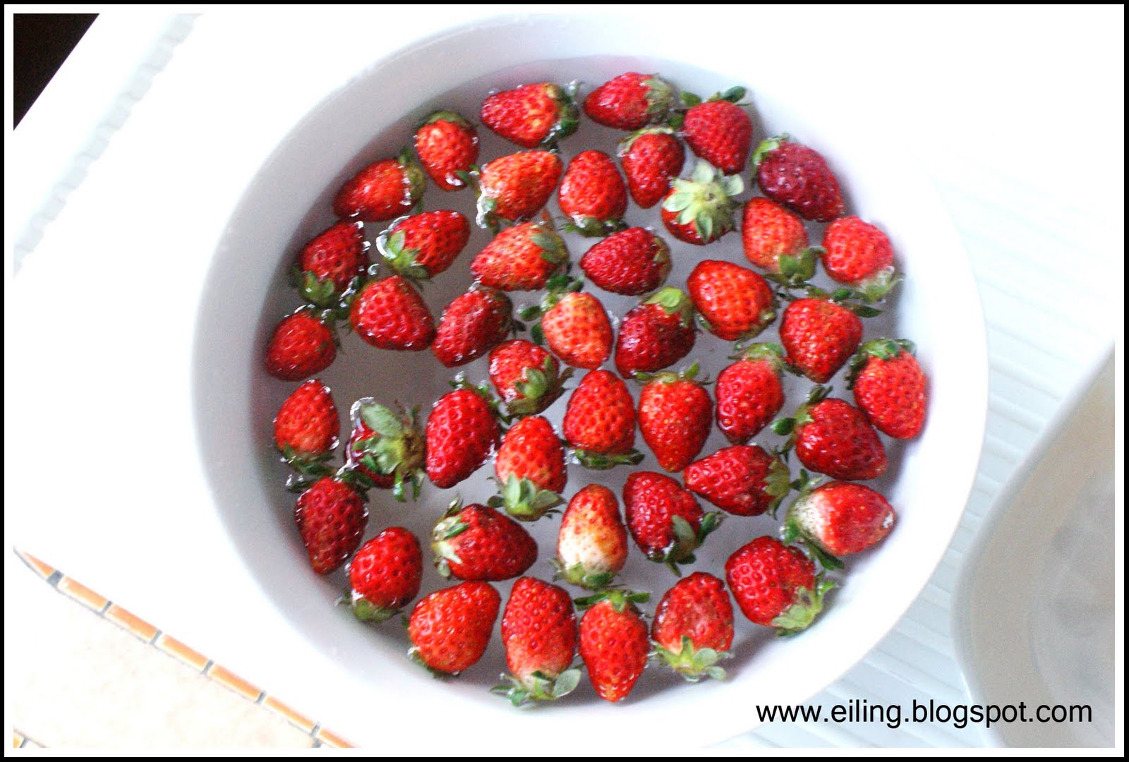 Hairstyle Updates Konnyaku Jelly with Strawberries & Apricots