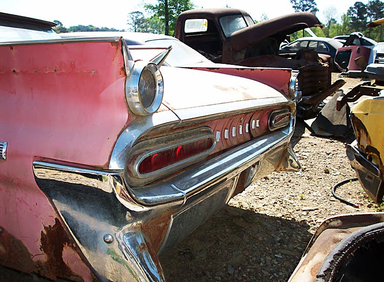 Pontiac Auto Parts At A Salvage Yard Near You Junk Yard 