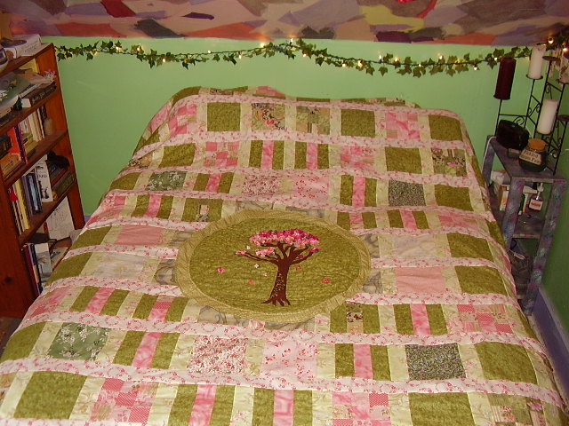 [Pink+and+Green+Quilt+Top+5.jpg]
