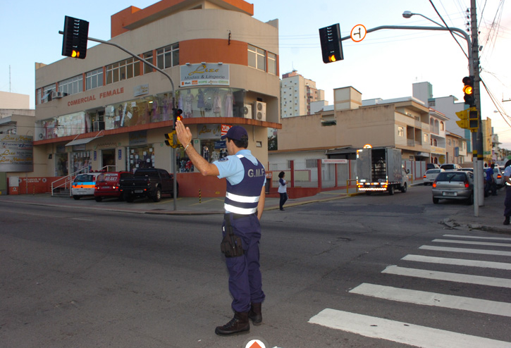 [palhaco_transito_florianopolis6.PNG]