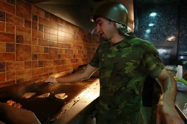 [Buns-and-Guns-07.jpg]