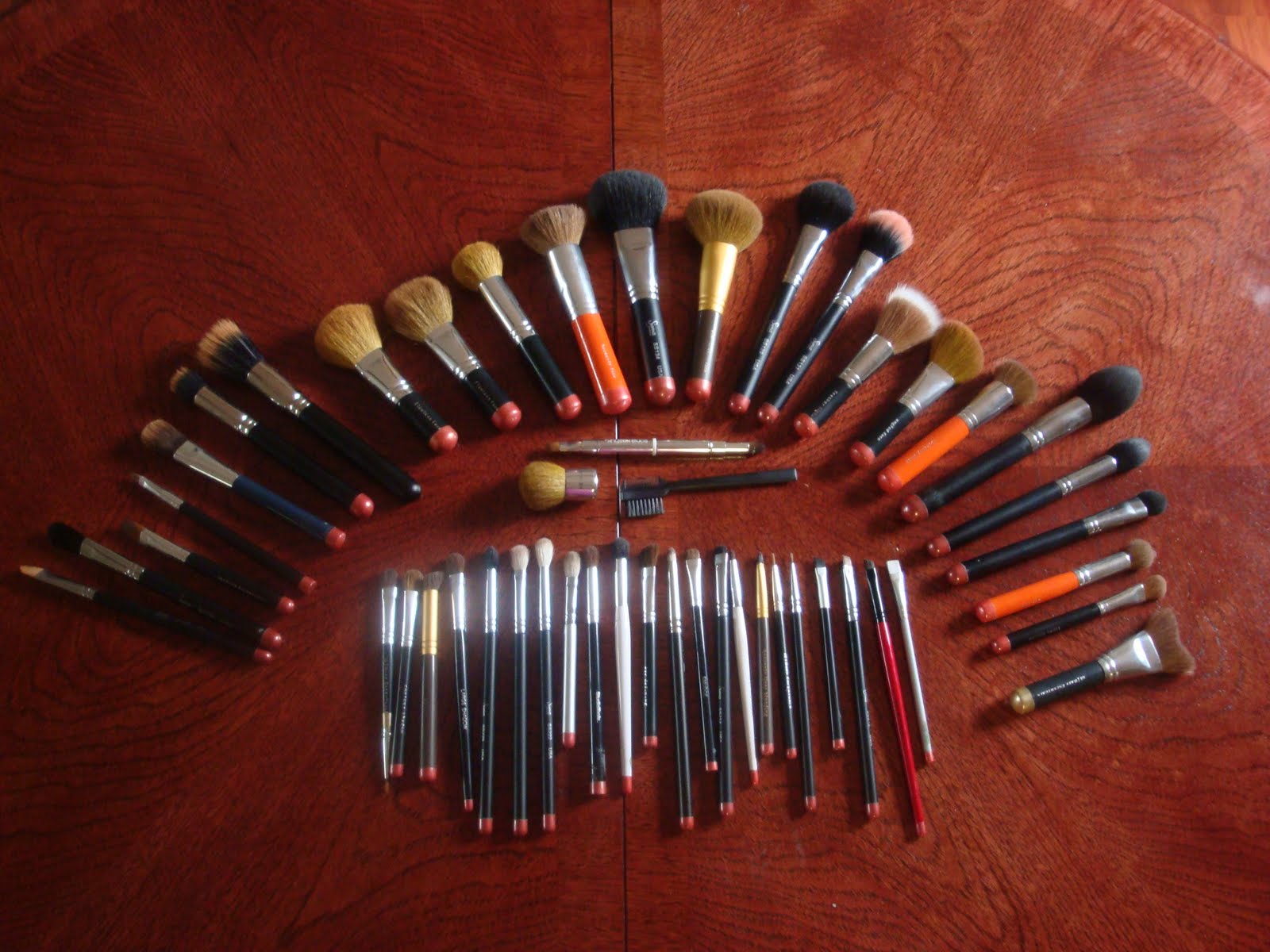 All About Beauty and More Do makeup brushes make a difference?