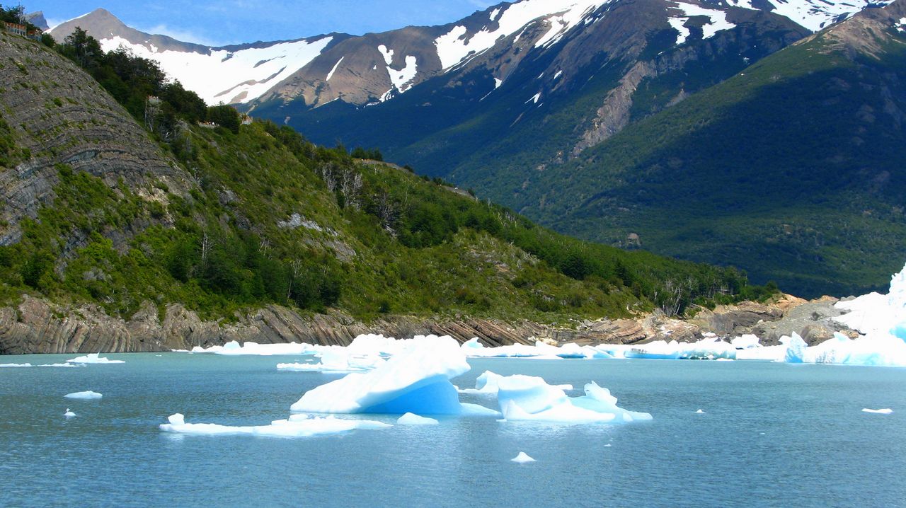 [08+Argentina+-+The+Perito+Moreno+Glacier.JPG]