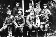 A young Hitler (left) posing with other German soldiers