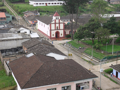 DE PAISPAMBA PARA EL MUNDO La Empresa y su Entornó.