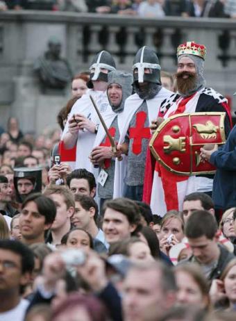 [Trafalgar_Square_Monty_Python.jpg]