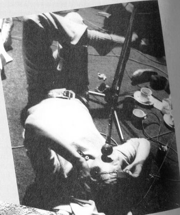 [LennonRevolution.bmp]