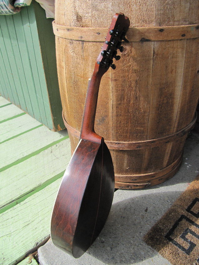 c.1920 Victoria Mandolin