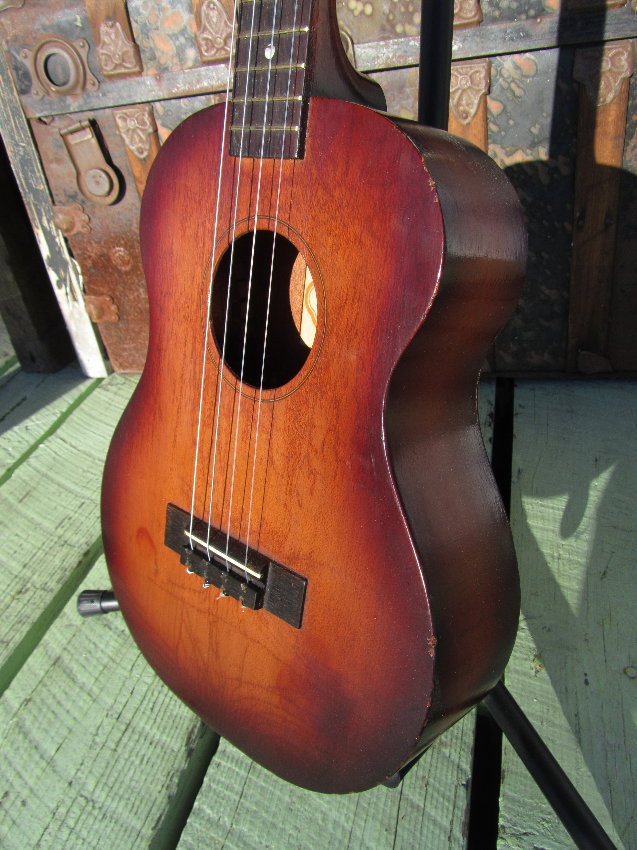 c.1950 Vega Baritone Ukulele Deluxe ("Solo Lute")