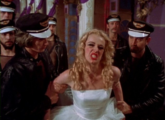 [Desperate-Living-Mary-Vivian-Pearce-4a.jpg]