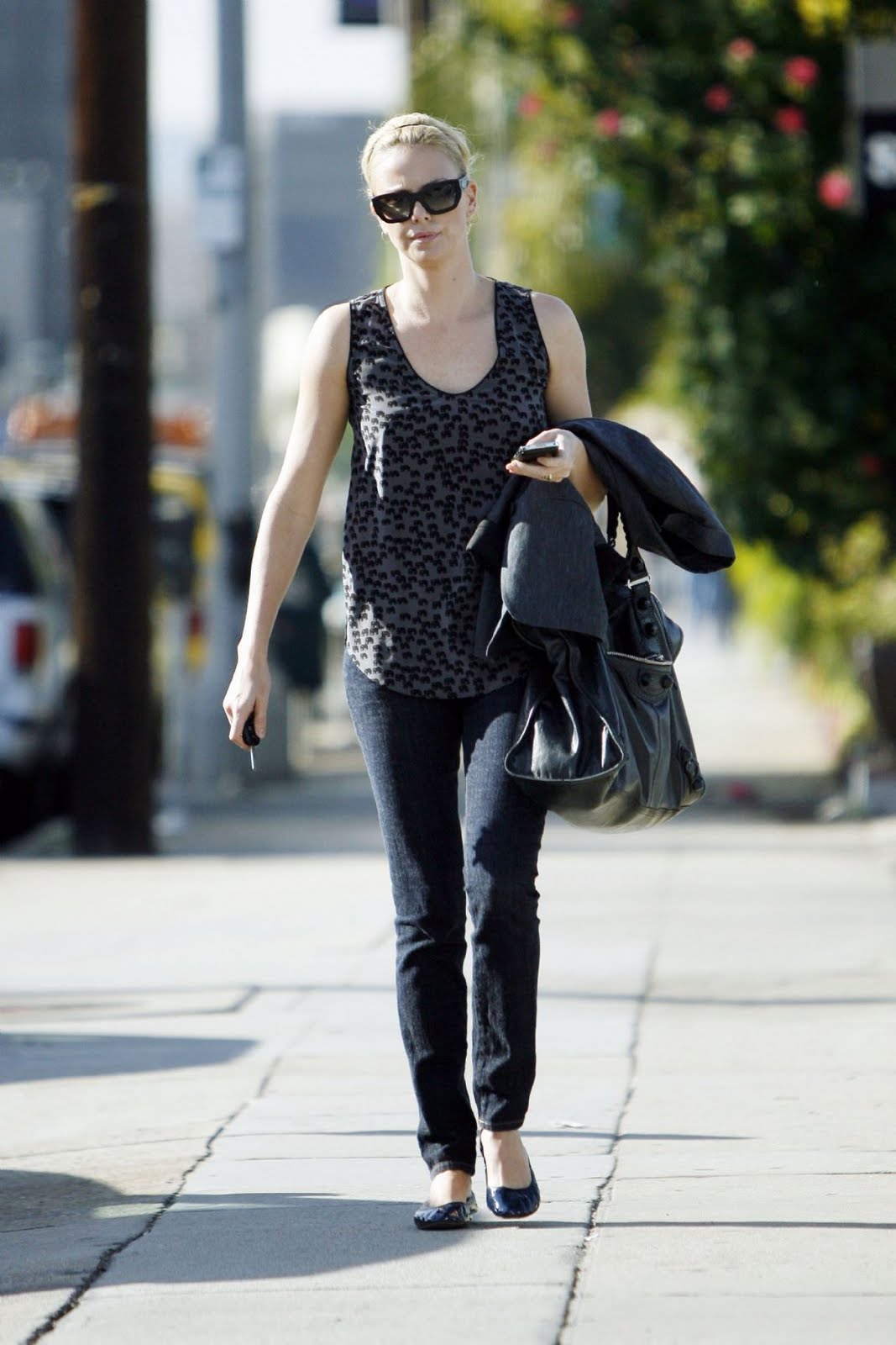 [charlize+rs890943723872097.jpg]