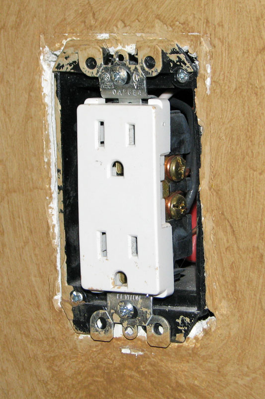 Outlet Foam Insulation - Foam Insulation TipsFoam Insulation Tips