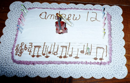 Violin Cake with Musical Notes, "Happy Birthday to You".