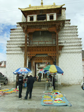 Tibet inside. Traduk Temple - King Songtsen Gampo - Yarlung