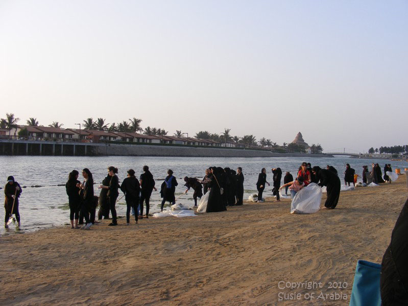 SUSIE of ARABIA Cleaning Up Jeddah