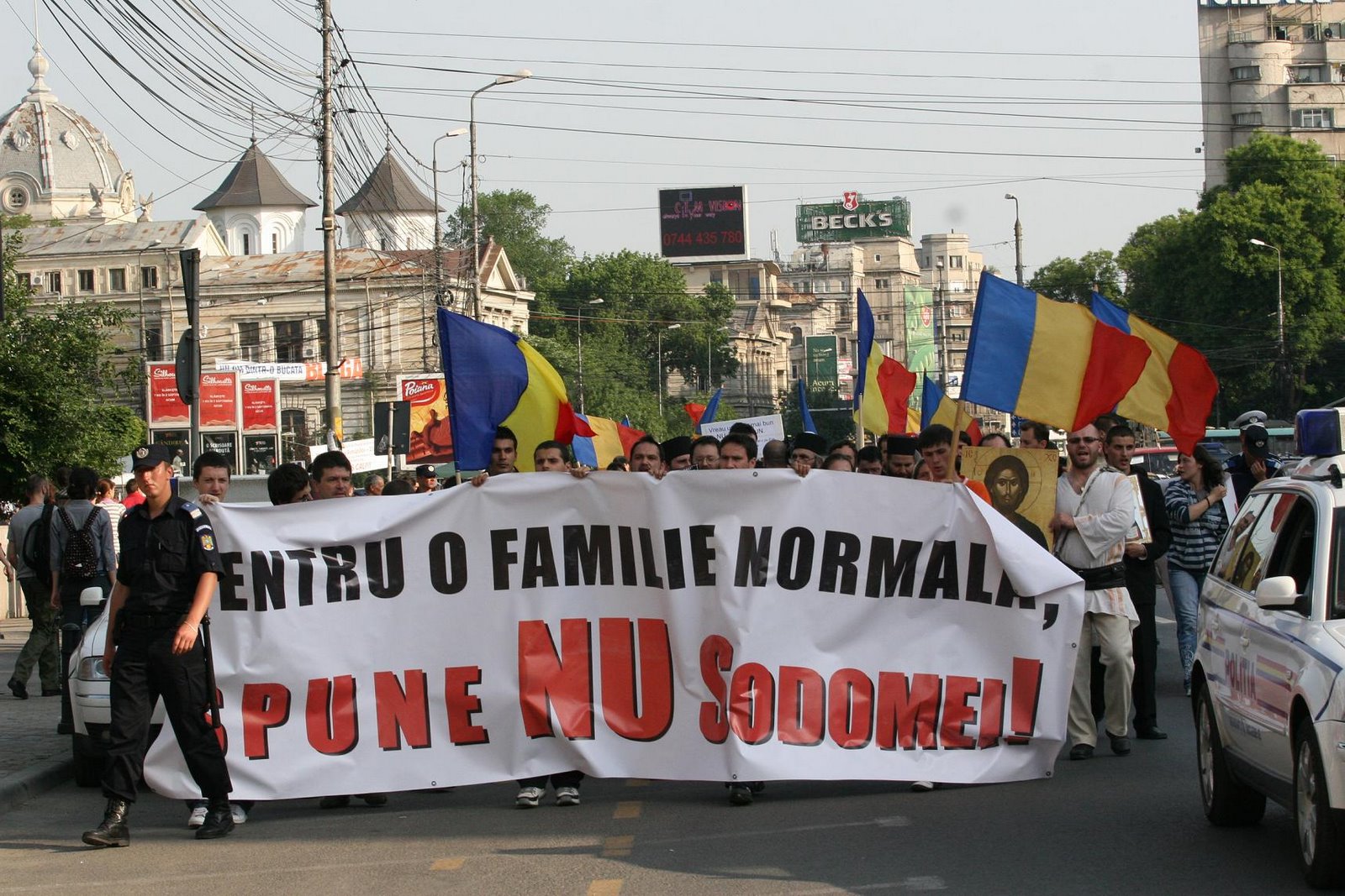 [Miting+anti-gay+1.jpg]