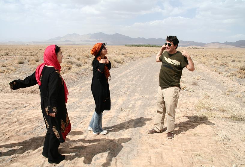 [echipa+presei+in+desert+roncea+2.JPG]