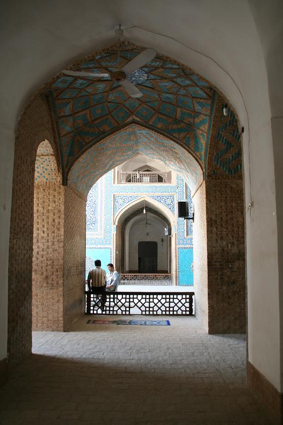 [15+Yazd+Roncea+La+Moschee+1.JPG]