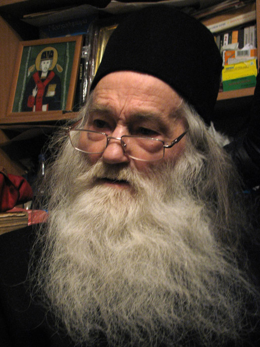 [Parintele+Iustin+Parvu+Manastirea+Petru+Voda.jpg]