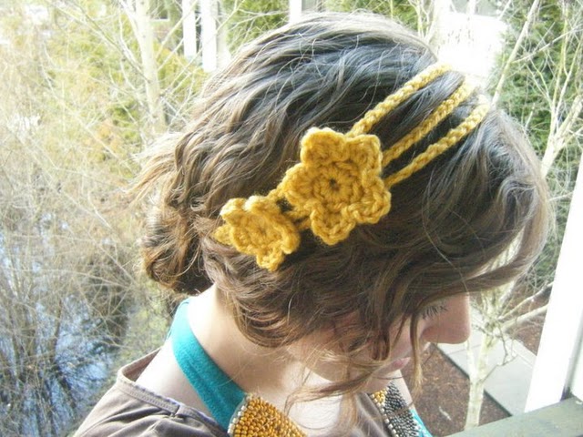 PDF PATTERN-Crochet Flower Headband / Earwarmer with button - Patterns