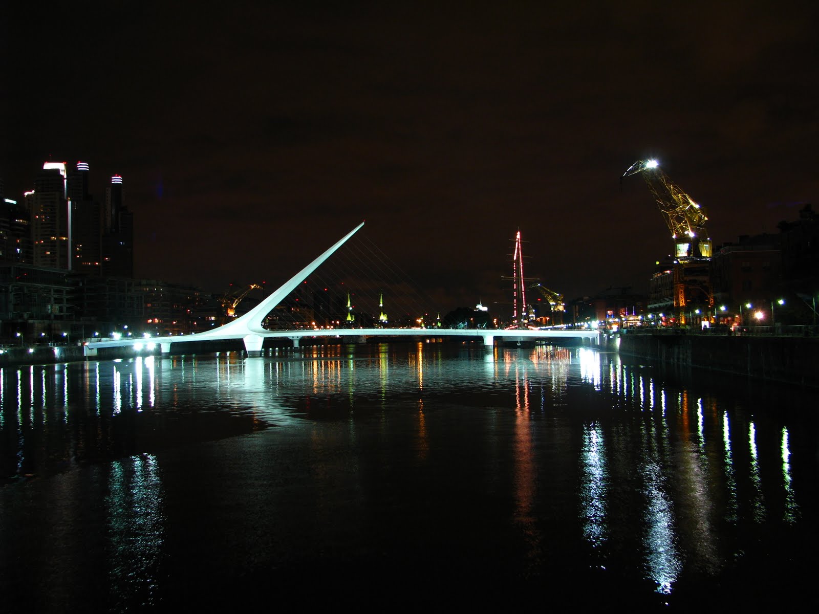 As cidades delgadas PUENTE DE LA