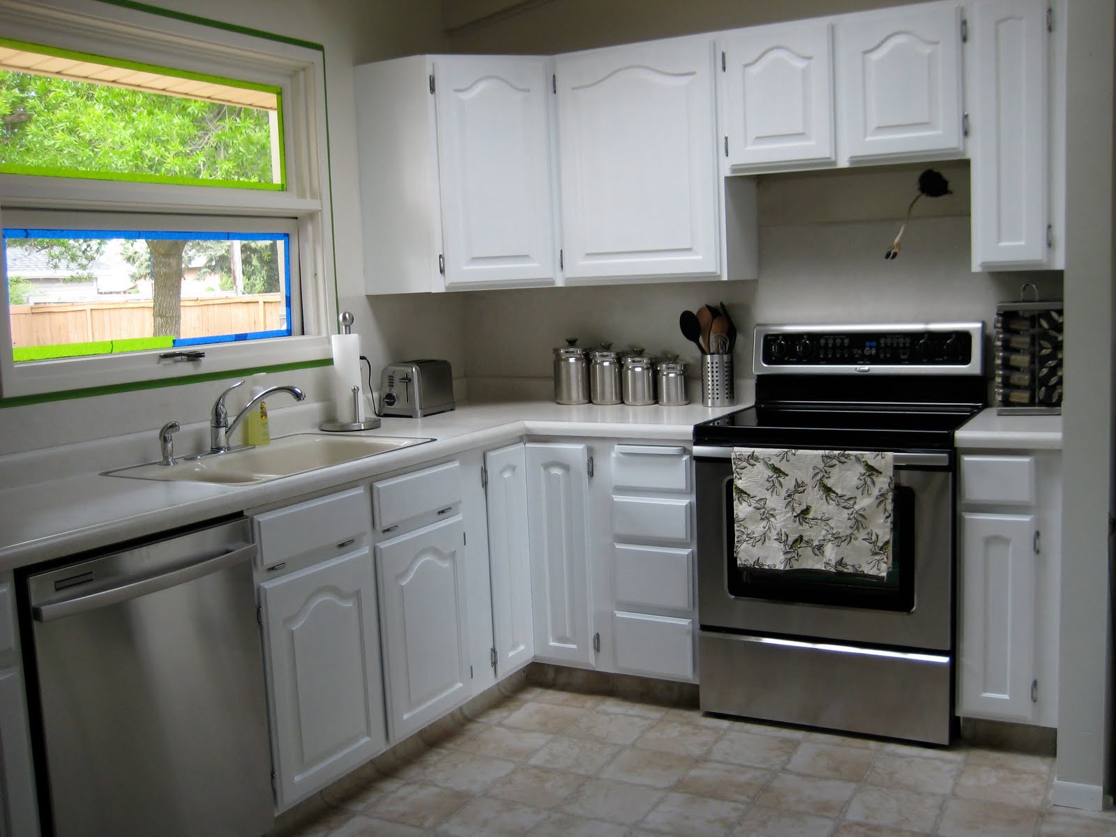 Very Fine House: Kitchen cabinet makeover.