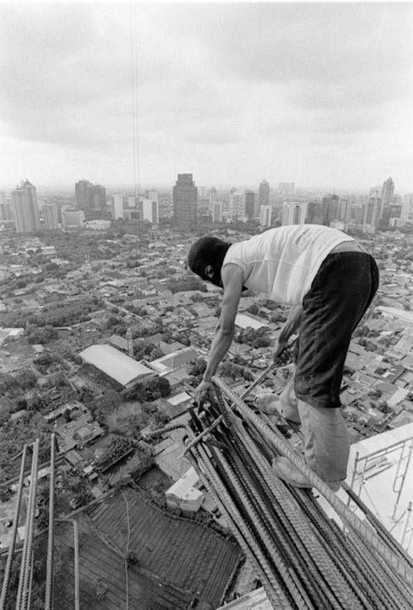 [indonesian_construction_workers_21.jpg]