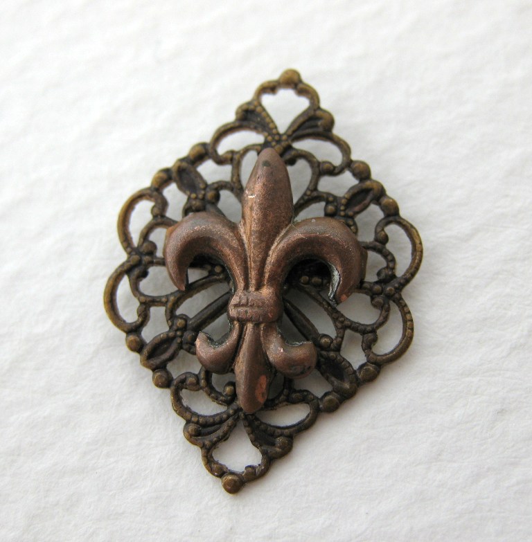 Bumbershoot Designs and Supplies New at Bumbershoot Designs. Fleur