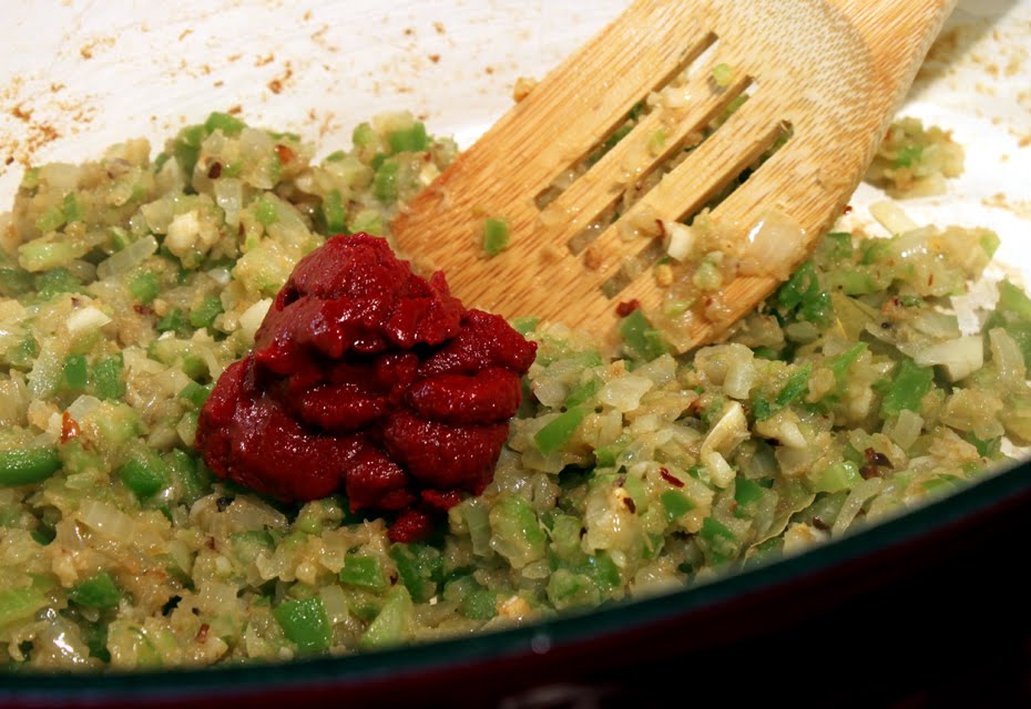 [Tomato+paste+to+trinity.JPG]