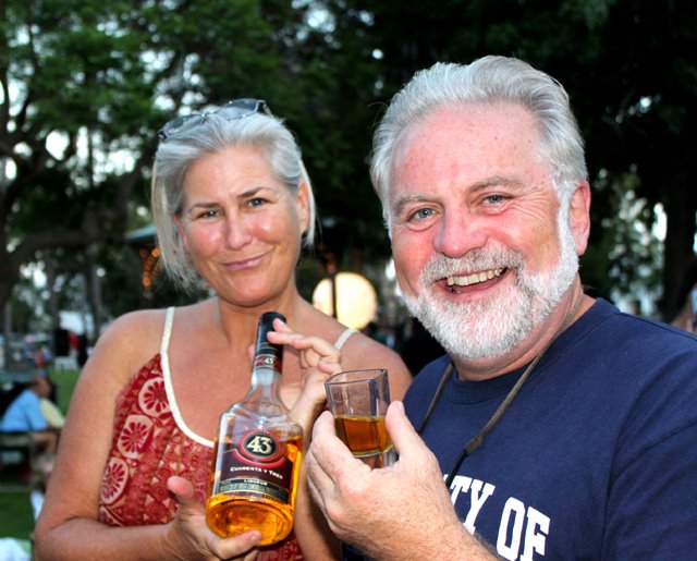 [Jim+&+Carmen+(2).JPG]