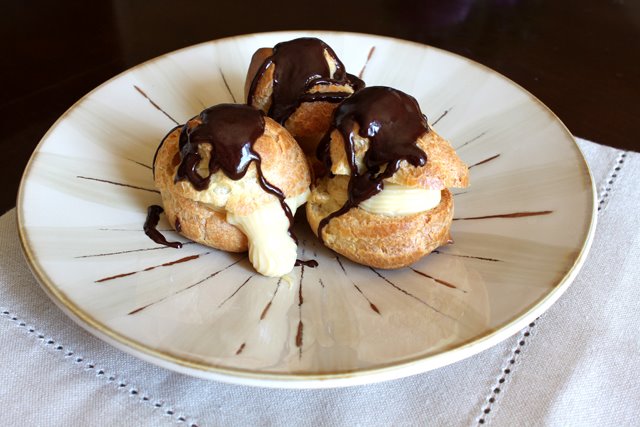 [Profiteroles+plated.JPG]
