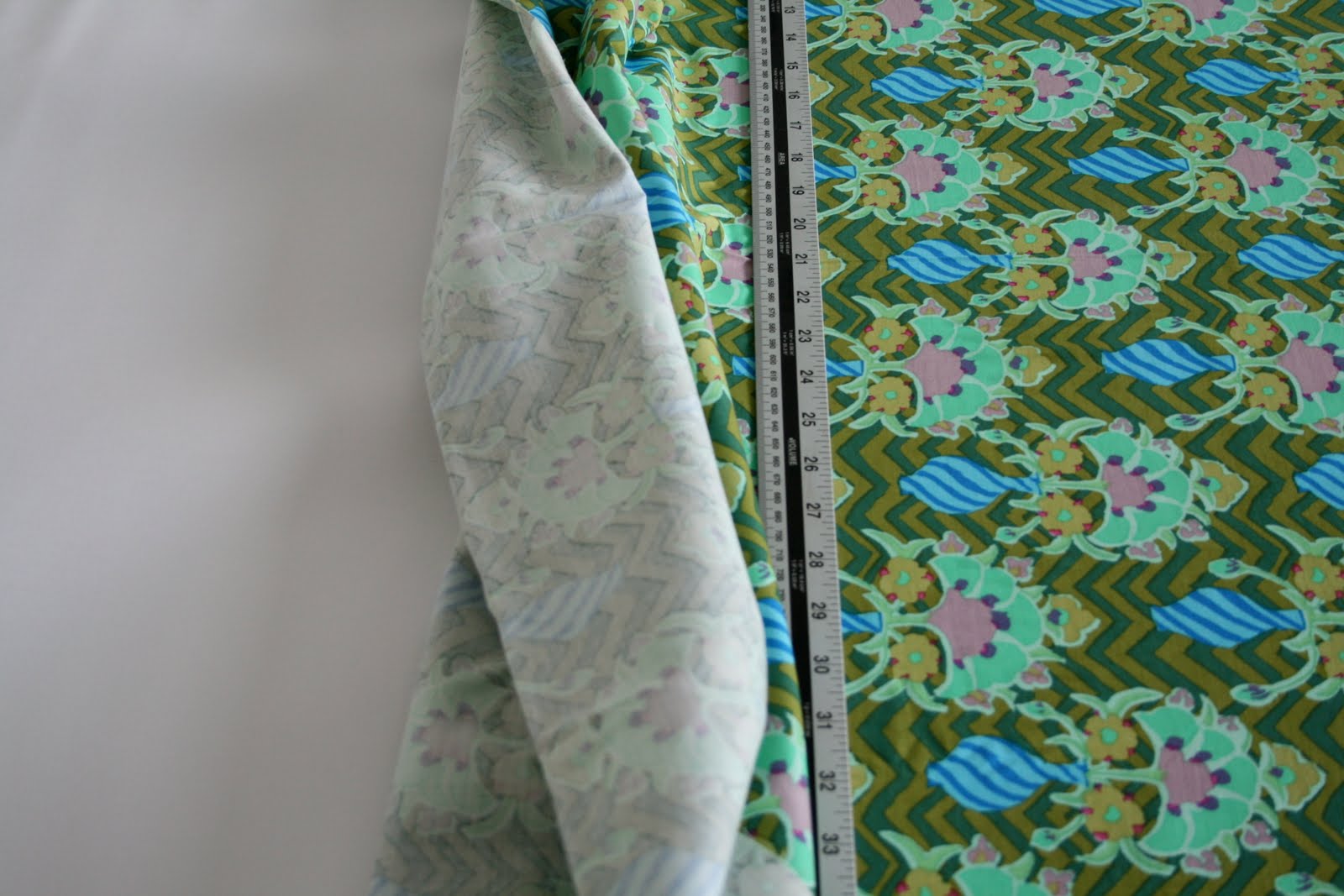 lazy cozy: fancy bathroom blind