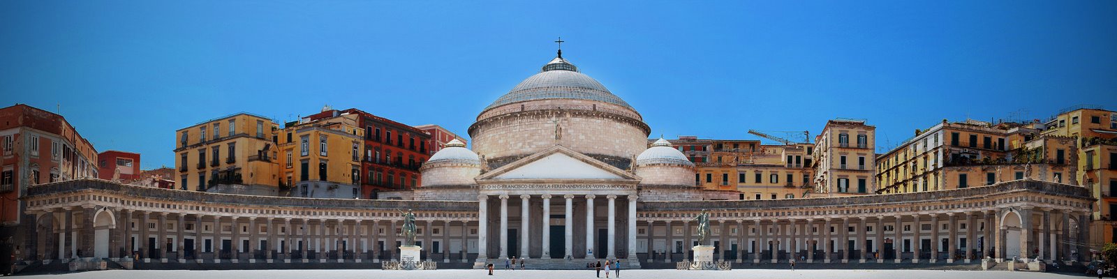 [plebiscito_pano_t4_ltl.jpg]