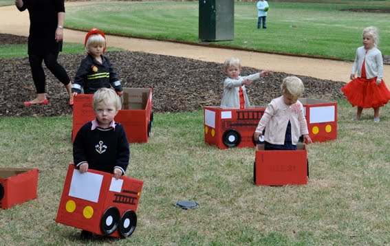 [fire-engine-party6.jpg]