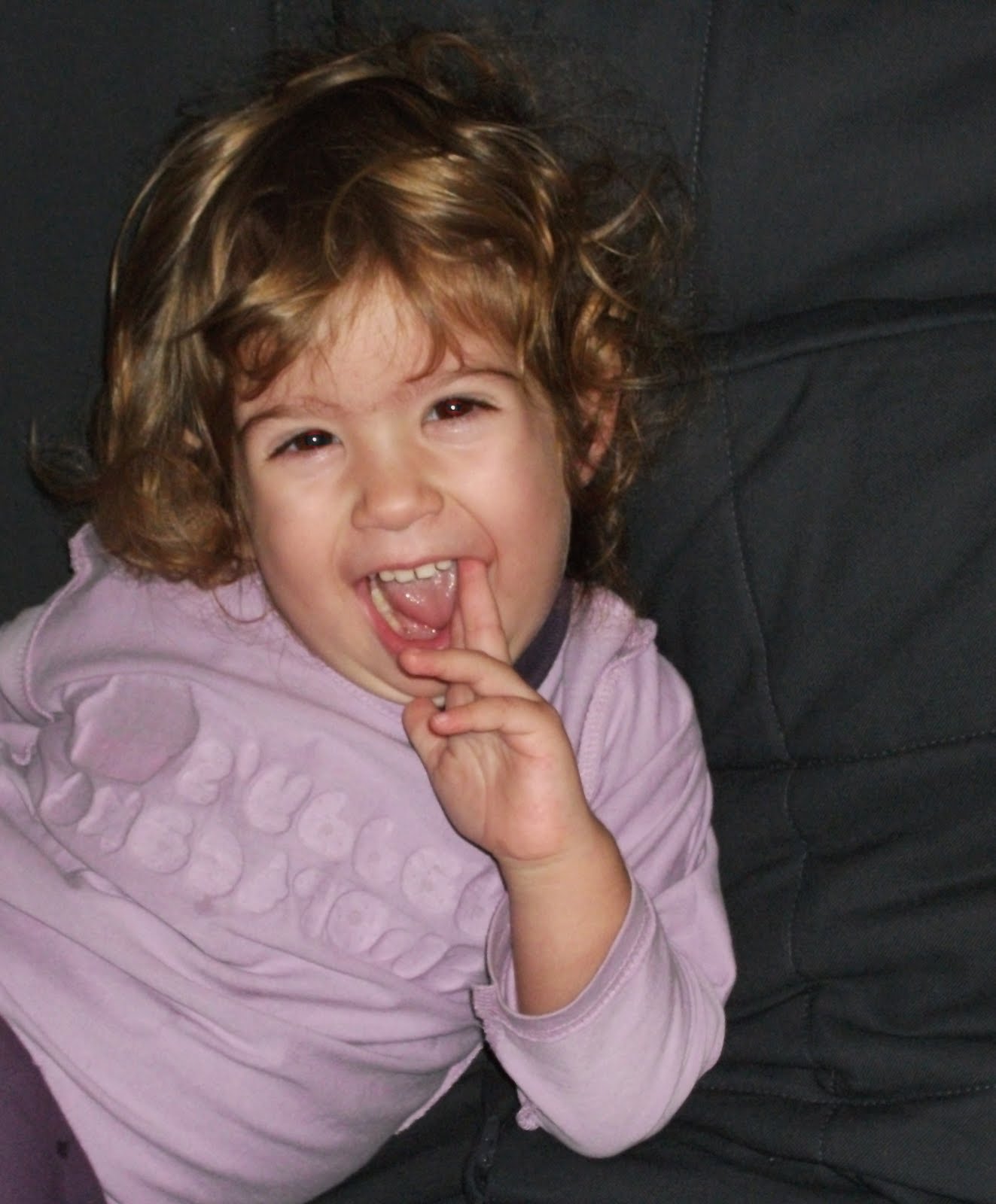 [ELA+DENIZ+OCAK+2010+001.JPG]