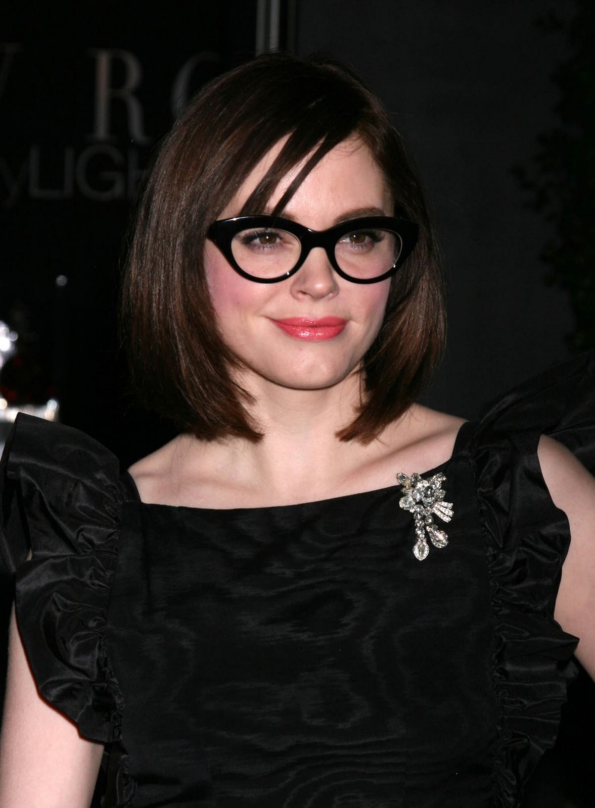 [rose_mcgowan_nerd_glasses_big.jpg]
