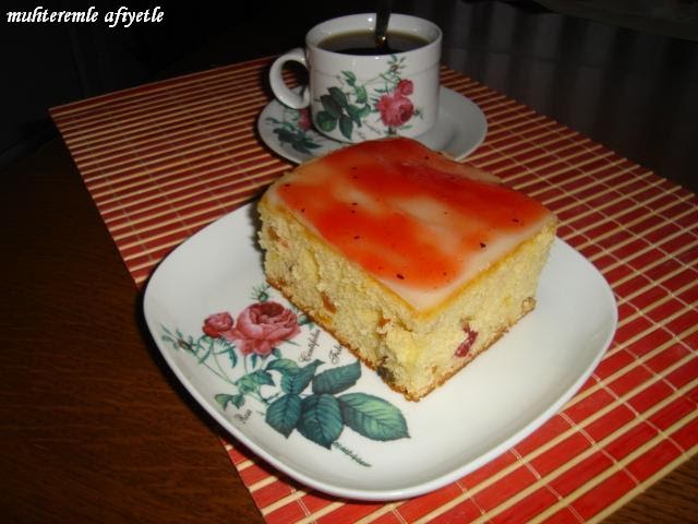 Muhterem�le Afiyetle PUDİNG SOSLU KEK