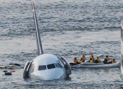 Fotos del avión que cayo en el río Hudson 