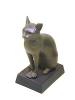 Statue of a sitting cat