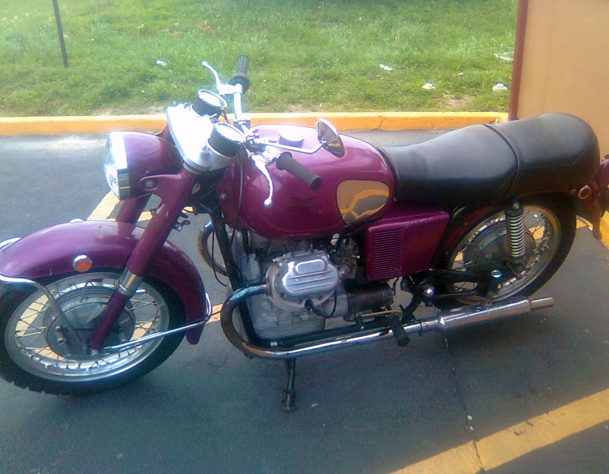 purple moto guzzi 850