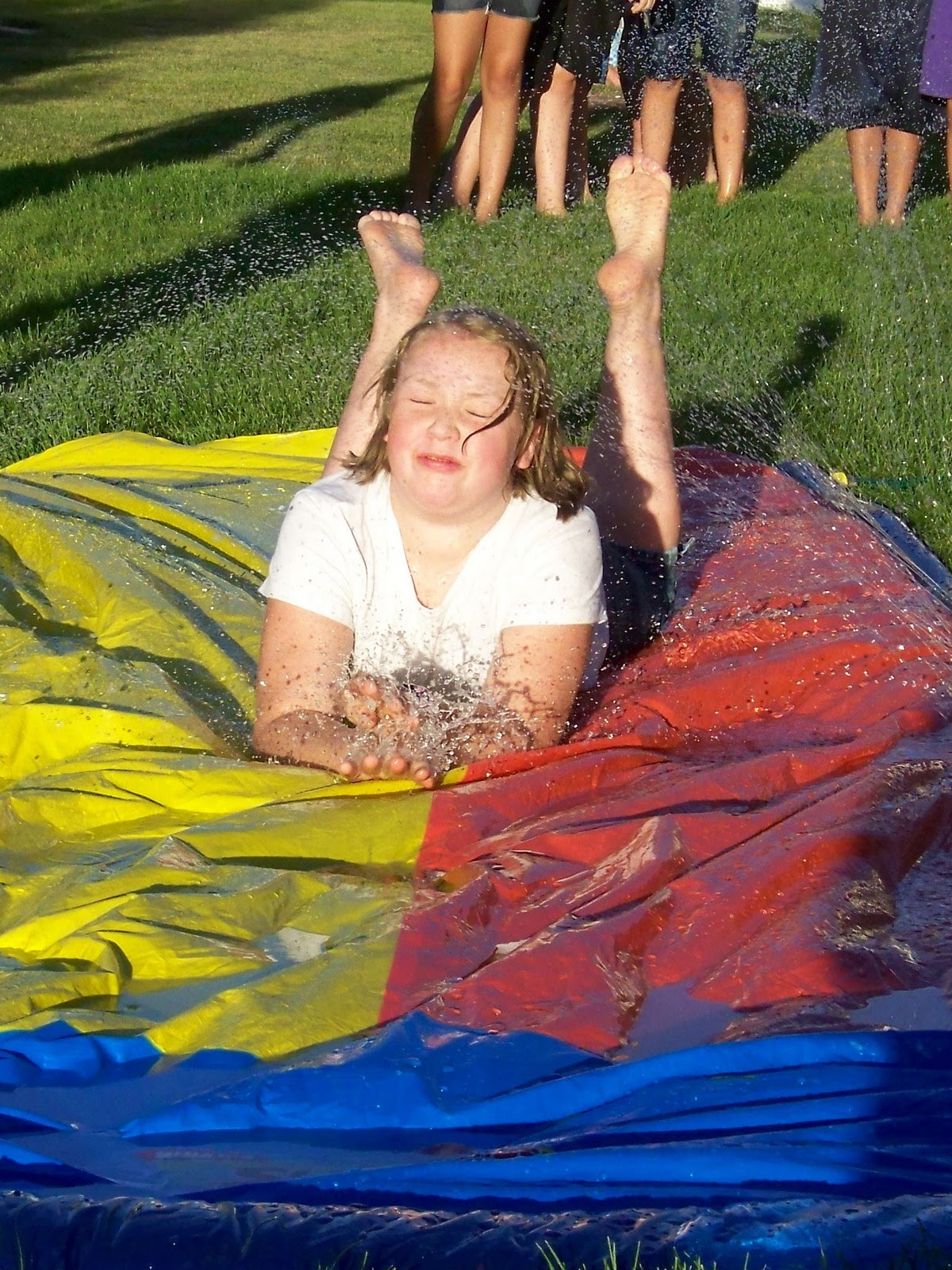 ...Jules and Jenny's Beehives... SLIP AND SLIDE!!!! woo hoo girls