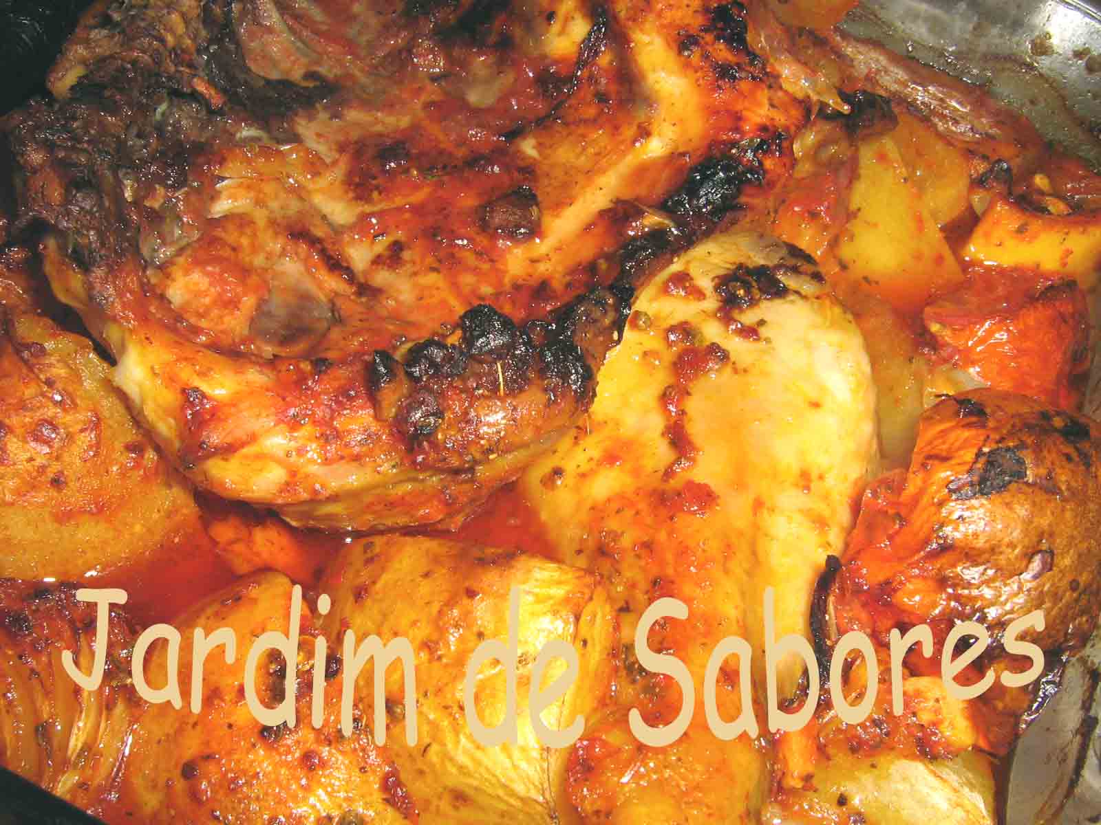 [Frango+assado+com+molho+de+tomate+e+canela.jpg]