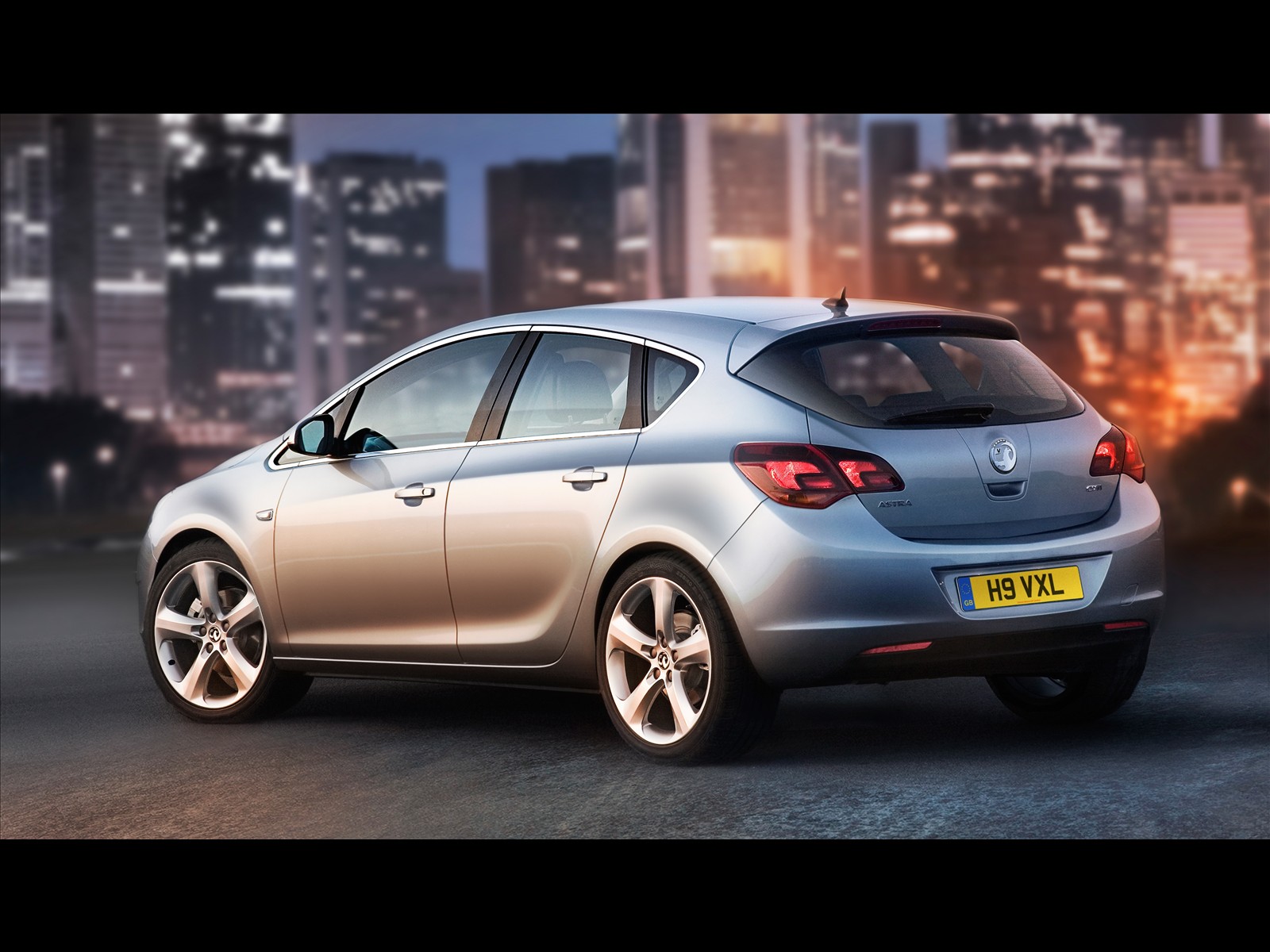 Super Cars 2010 Vauxhall Astra