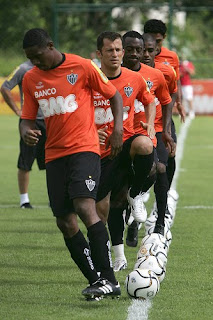 FILA+TREINO++%28BRUNO+CANTINI%29 - Por que 2010 ser&aacute; diferente?