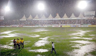 alagados - Uberl&acirc;ndia tremeu, inundaram Te&oacute;filo Otoni