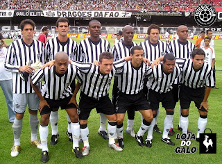 GALO+LAN%C3%87ANDO+CAMISA - UM ANO PRA SE ESQUECER (2005)