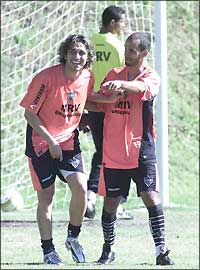 [luis+mário+e+marques.jpg]