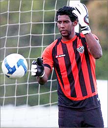 [aranha+bola+uniforme.jpg]