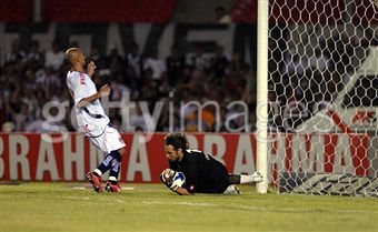 [carini+encaixa+penalti.jpg]