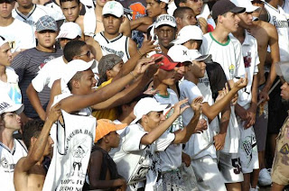 Feriado cansativo a+m%C3%A1fia+%C3%A9+s%C3%B3+ca%C3%B4 - Feriado cansativo